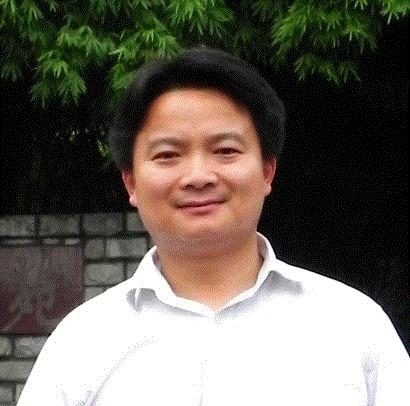 李伟