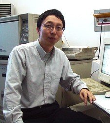 叶利明